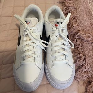 Nike low top blazers women’s